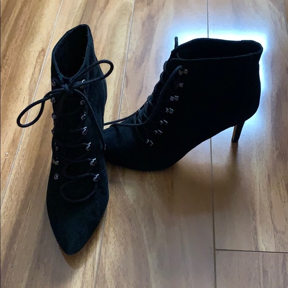 VINCE CAMUTO WORN ONCE - Picture 1 of 5